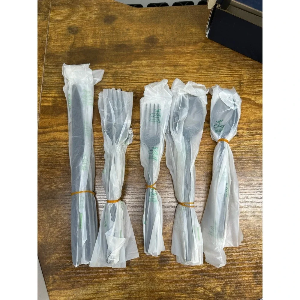 NEW Cambridge Nylah Black 20 Piece Flatware Set 18/0 Stainless Steel Matte Finis
